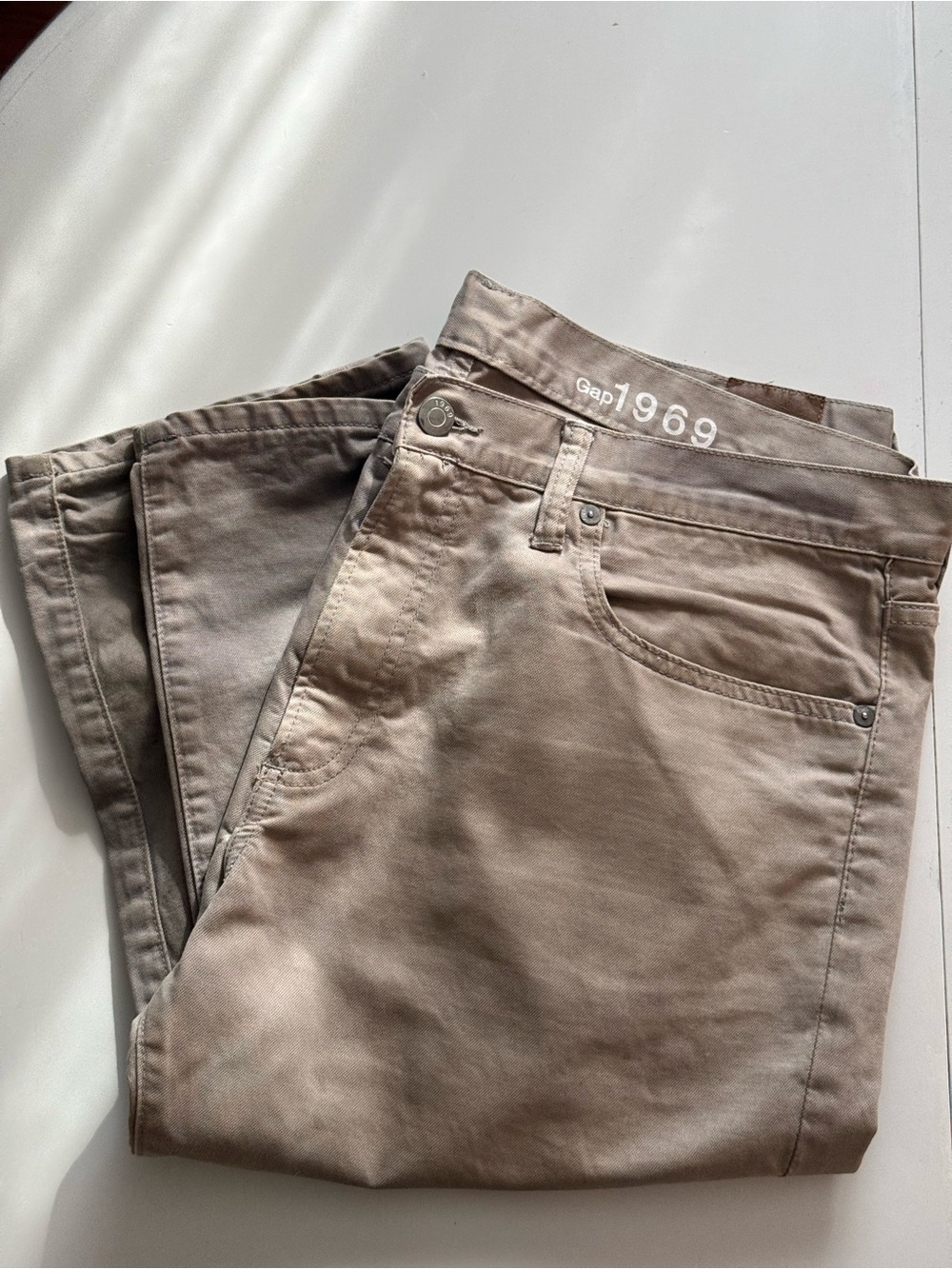 GAP Men’s Slim Straight Jeans in Taupe Beige
